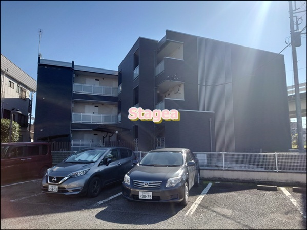 ホワイトオーキッドの外観