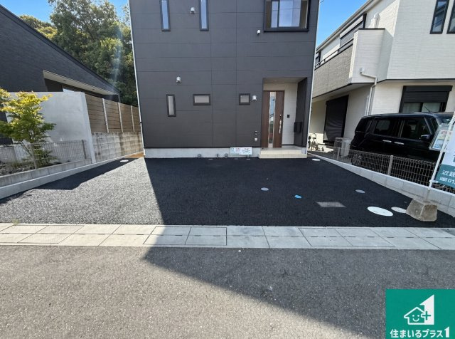 大阪狭山市大野東　第1期　新築一戸建ての駐車場|駐車スペース！散水栓があるので、こまめに愛車を洗えます！