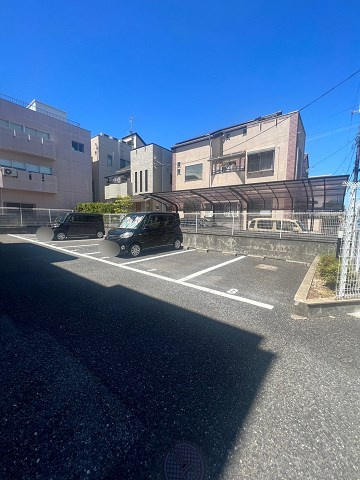 パレロワイヤル武庫之荘の駐車場