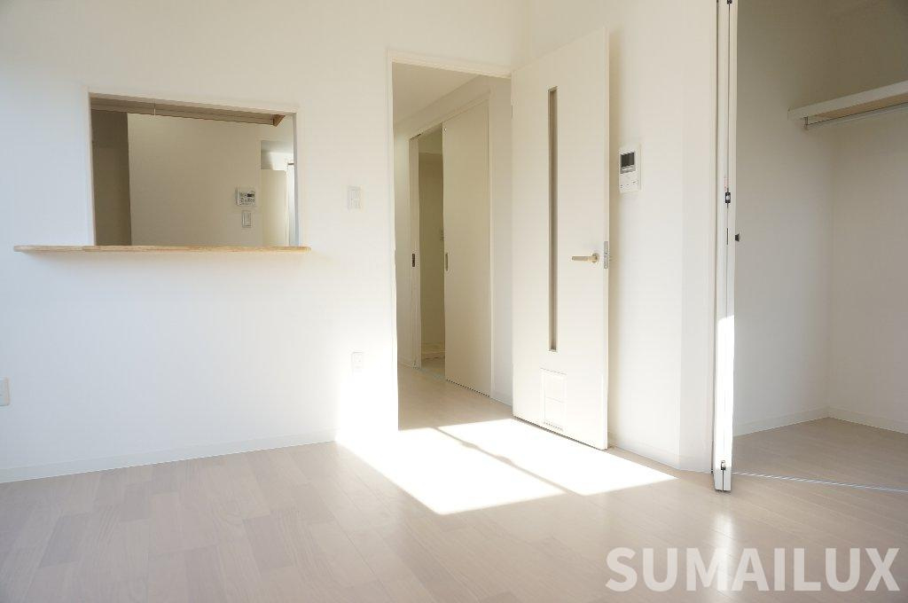 熊本市中央区新屋敷１丁目の賃貸マンションの居間・リビング