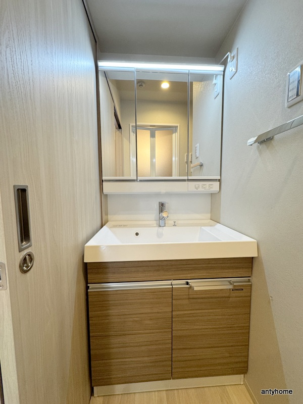 ライブカーサ天満橋　仲介手数料無料の洗面所
