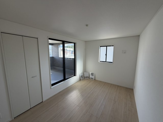 クレイドルガーデン和歌山市布施屋第６　４号棟の洋室