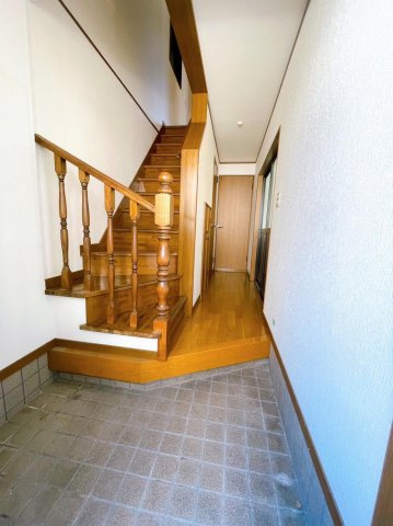 三箇２丁目　中古一戸建ての玄関|■物件内覧・資金計画相談・住宅ローン相談、リフォーム相談、お問合せ受付中■
※当日・翌日のご内覧、ご相談はお電話でのお問合せがスムーズです！