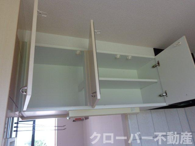 フィエスタのキッチン|キッチンの上収納