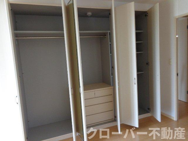 フィエスタの収納|クローゼット