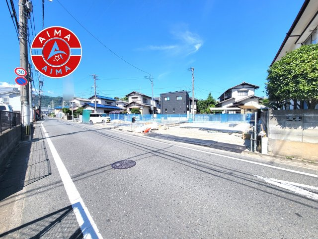 福岡市城南区片江2丁目第3-2棟（2号棟）の前面道路含む現地写真|見学の時間などお気軽にお問い合わせ下さい。