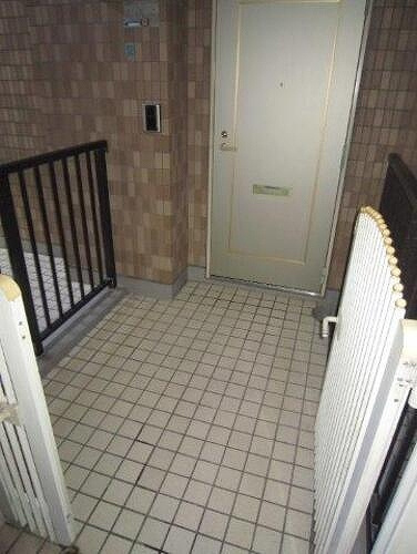 ライオンズマンション須磨マリンビューのその他共用部分|専用ポーチ