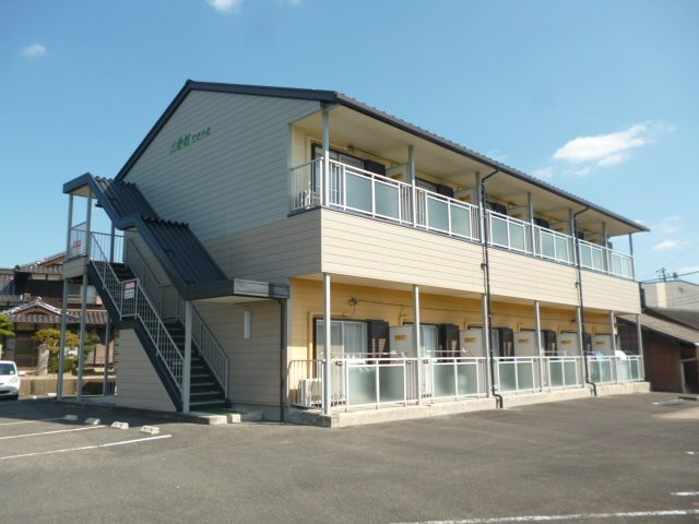 三番館すぎやまの外観