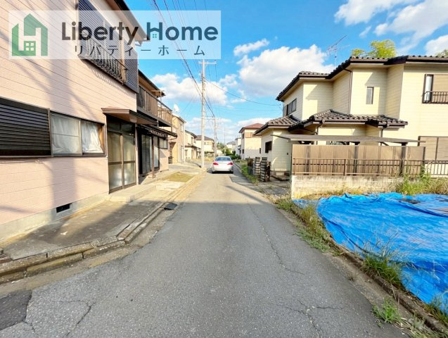 つくばみらい市伊奈東　土地の前面道路含む現地写真