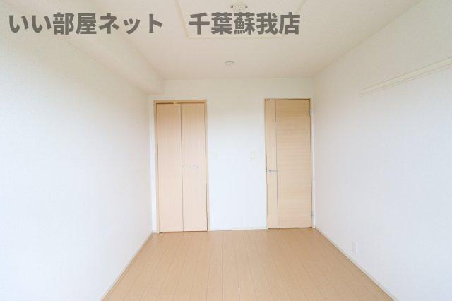 オリュザの寝室|開放的な寝室です