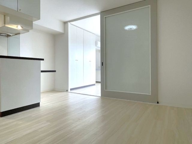 ローズマンション(A-007)の居間・リビング