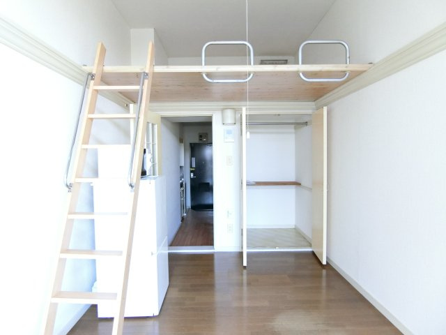 パストラル小山の居間・リビング