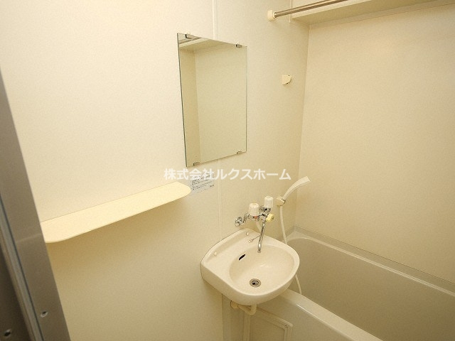 スチューデントパレス茨木の洗面所