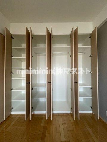 シャリエなんばファーストの収納|同建物内・別部屋参照