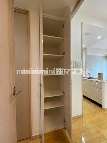 シャリエなんばファーストの収納|同建物内・別部屋参照