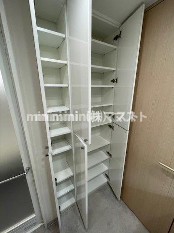 シャリエなんばファーストの収納|同建物内・別部屋参照