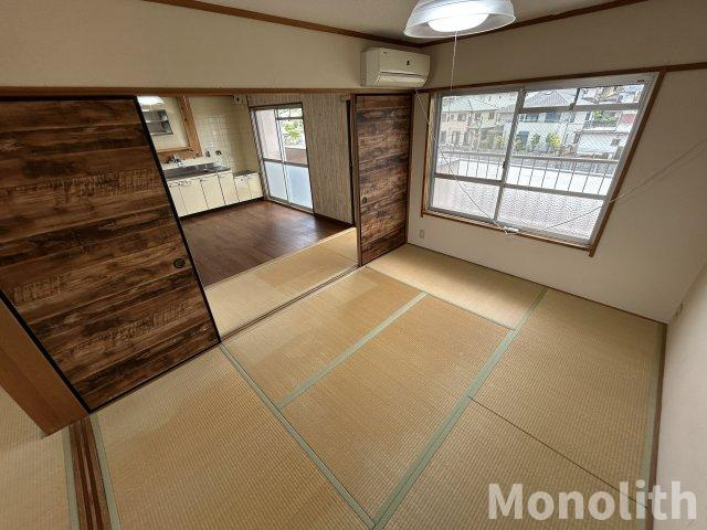 和泉府中ファミリーマンションの和室