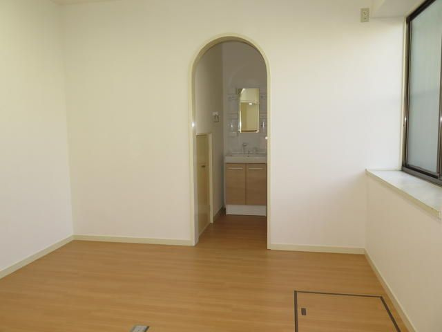 西鶴間貸店舗の内装