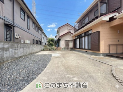 【庭】 | KEM小山市西城南1期 | 駐車スペースでご家族や友人を招いてＢＢＱもできますね！お子様の水遊びにもぴったりです☆
