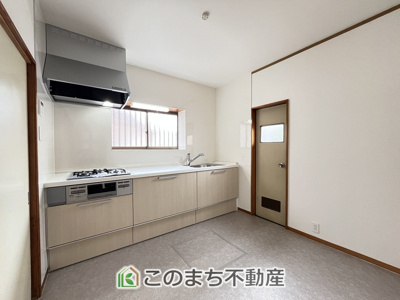 【設備】 | KEM小山市西城南1期 | ゴミ捨て等、何かと便利お勝手口☆