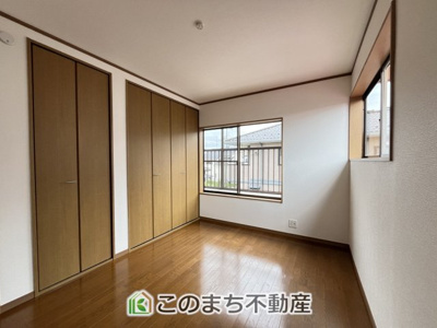 【洋室】 | KEM小山市西城南1期 | 南向きで陽当たりの良い洋室♪風通しもよく快適です☆
