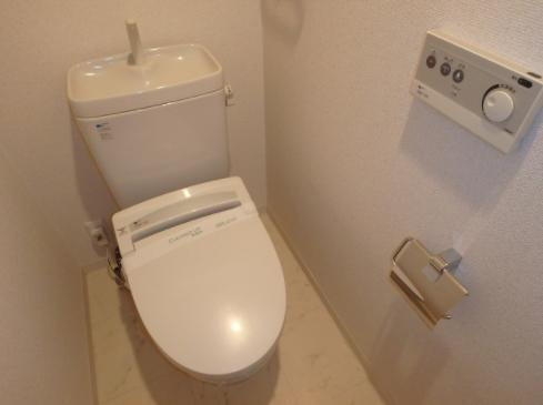 メゾンド日本橋三越前のトイレ