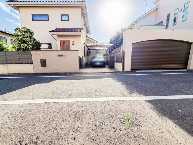 世田谷区中町4丁目の前面道路含む現地写真