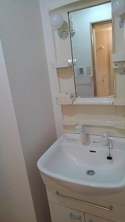 アヴニール東雲の洗面所|コンパクトで使いやすい洗面所