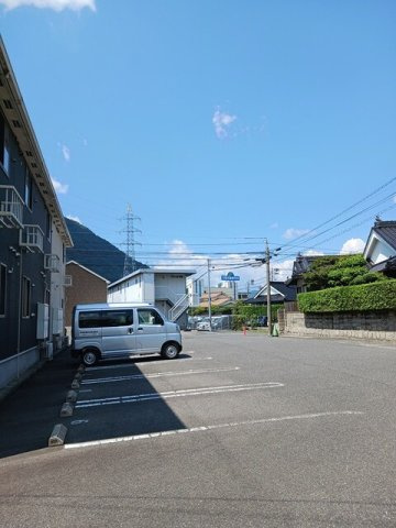 ジェルメ　４７　Ｃの駐車場|駐車場に車を止められます