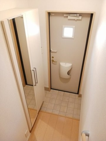 ジェルメ　４７　Ｃの玄関|落ち着いた玄関です