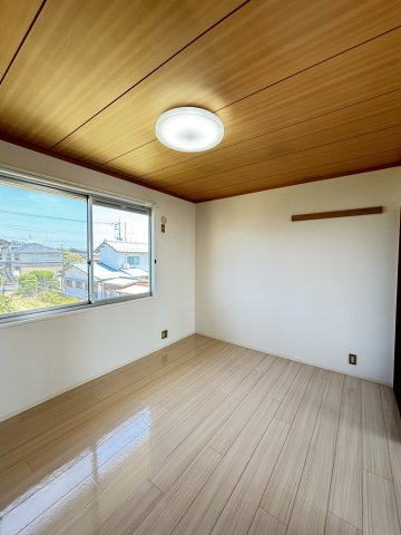 ヴィレッジ生田の洋室