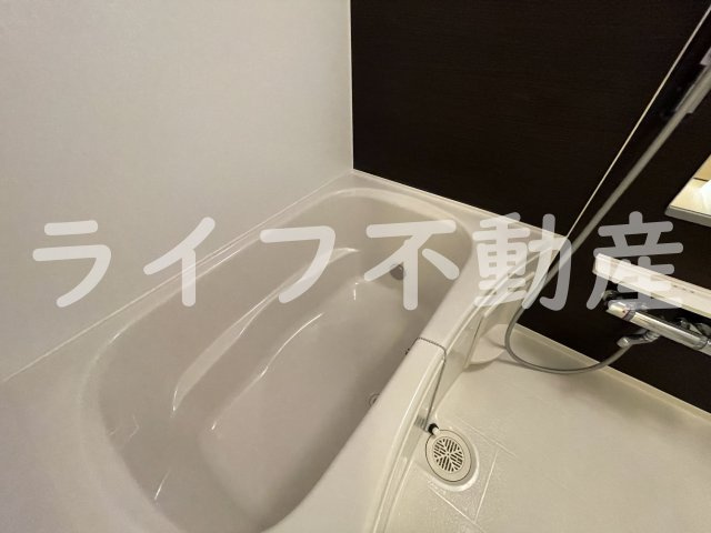 アプリコットこさかの浴室|落ち着いた空間のお風呂です