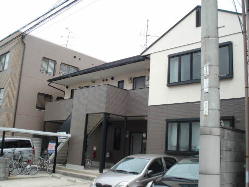 クレールしののめの駐車場
