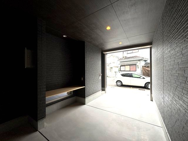 あんしん+FamM河原城20-1001の駐車場