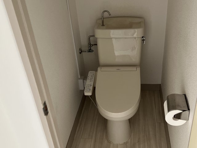 姫路市東延末１丁目の賃貸マンションのトイレ