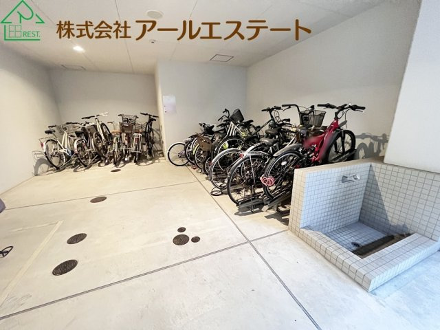 ポレスター姫路ザ・レジデンス　　JR「姫路駅」徒歩9分の駐車場