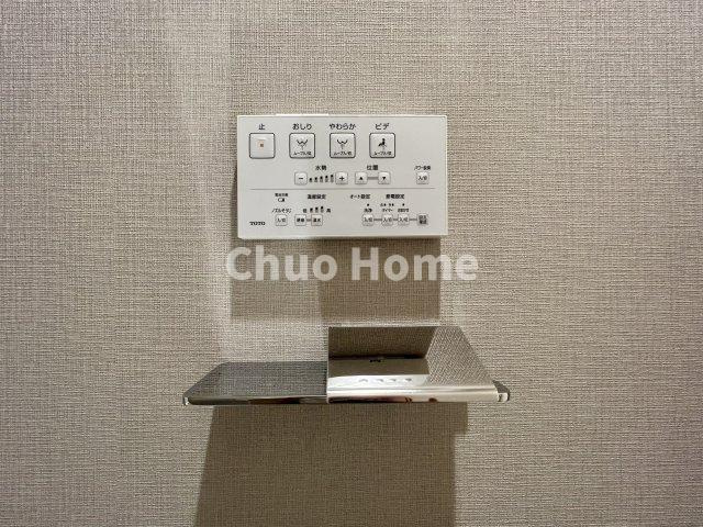 マンション西浅草の内装|【ウォシュレット】清潔に使いたいお手洗いには最適な設備です。もちろんウォームレットも標準装備です。