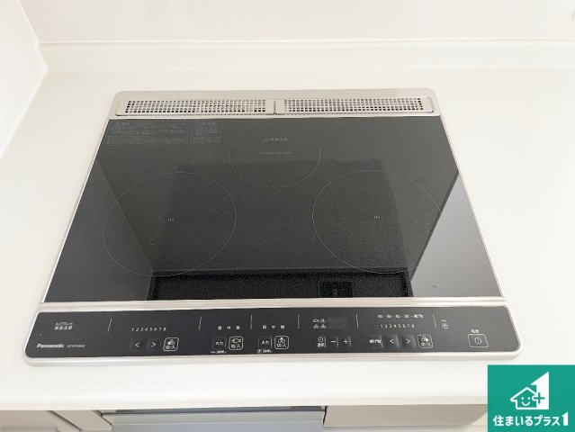 ★12(土)13(日)現地見学可能！★東近江市中野町　全2邸の設備|火を使わないので、安心なＩＨコンロ！でこぼこが無い構造なので、掃除もしやすく清潔に保てます！