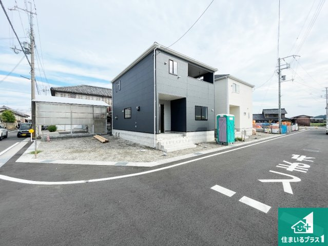★12(土)13(日)現地見学可能！★東近江市中野町　全2邸の外観|お客様に長く安心して住んでいだだける事にこだわった家づくり！住んでからのアフターサービスにもしっかりと取り組んでいます！