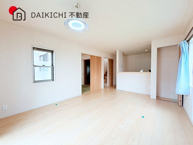 【居間・リビング】 | 加須市大越　中古戸建