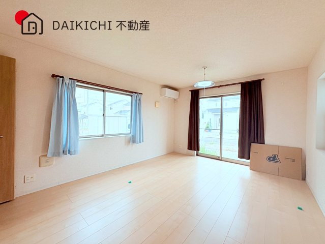 【居間・リビング】 | 加須市大越　中古戸建