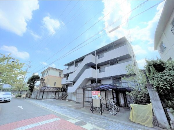 シュラインヒルズの外観