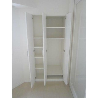 【収納】 | パークアクシス方南町 | クローゼット完備。