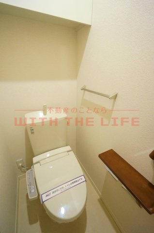 GS野中【キャッシュバック対象物件】のトイレ|落ち着いた色調のトイレです