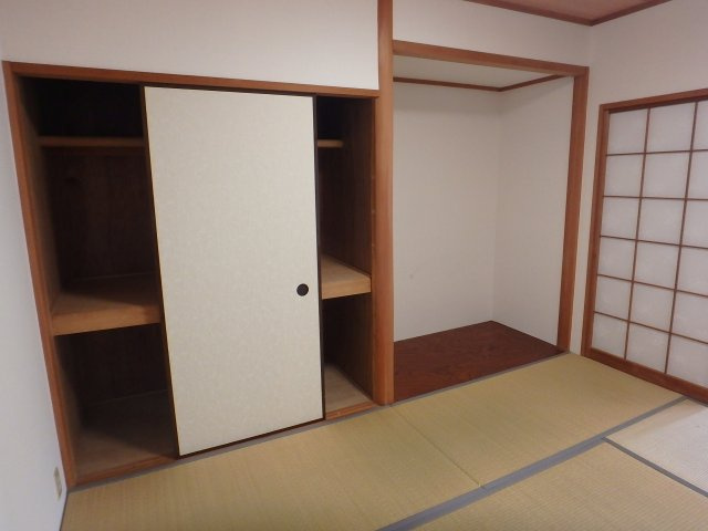 S1790M　ロイヤルアーク下田の収納