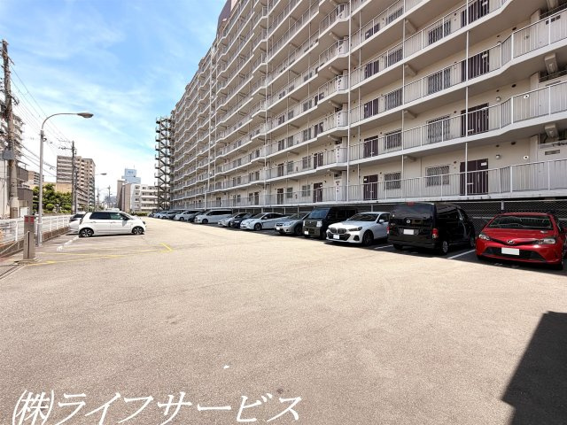 【駐車場】 | 野中北スカイハイツ | 敷地内駐車場