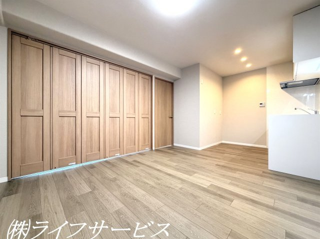 【居間・リビング】 | 野中北スカイハイツ | リビングルーム／可動間仕切りでお部屋の用途によって使い分けられます！