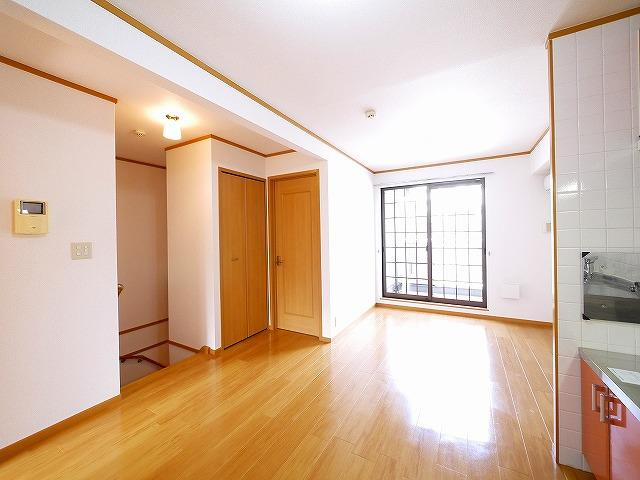 アンソレイエ　（小瀬町）の居間・リビング|居間です