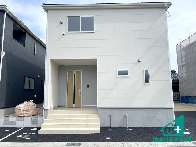 ★19(土)～23(祝)現地見学可能！★東近江市中野町　第2期　ラスト1邸の外観|安心の10年保証！外観を美しく保ち、雨水で汚れを落とします！気になることがありましたら、お気軽にお問い合わせください！