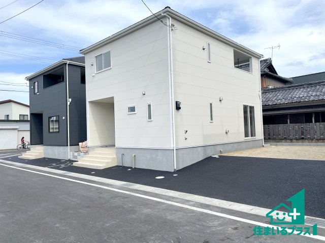 ★19(土)～23(祝)現地見学可能！★東近江市中野町　第2期　ラスト1邸の外観|安心の10年保証！外観を美しく保ち、雨水で汚れを落とします！気になることがありましたら、お気軽にお問い合わせください！